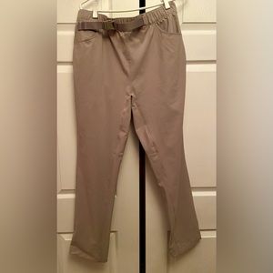 Eddie Bauer lightweight casual men’s pants. Size 12